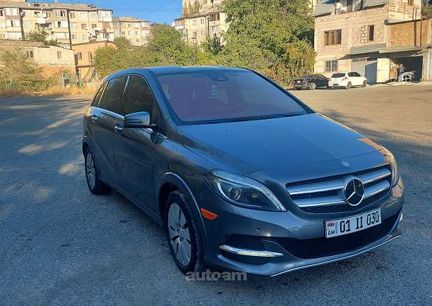 Mercedes-Benz B Electric Drive 2015 — լուսանկար 3