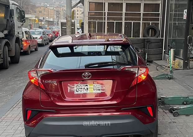 Toyota C-HR 2017 — լուսանկար 7