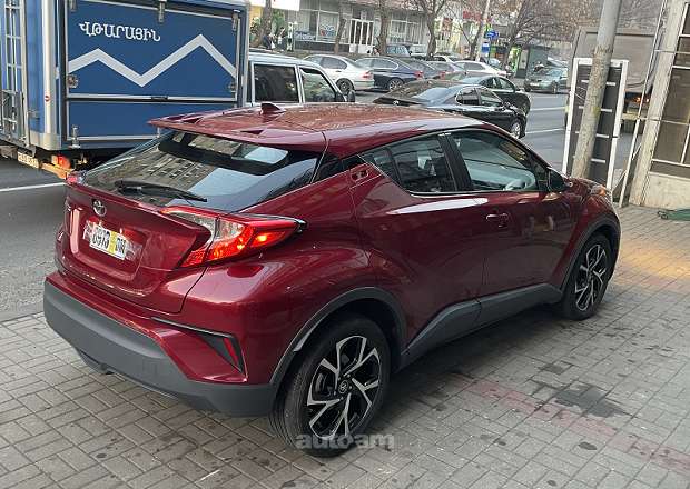 Toyota C-HR 2017 — լուսանկար 6