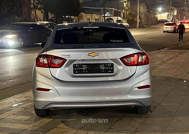 Chevrolet Cruze 2018 — լուսանկար 12
