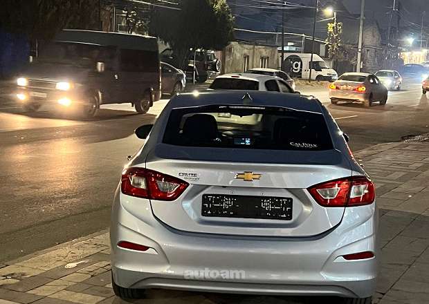 Chevrolet Cruze 2018 — լուսանկար 13