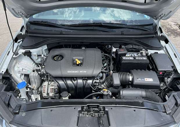 Hyundai Elantra 2017 — фото 12