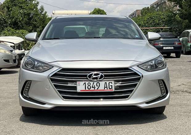 Hyundai Elantra 2017 — фото 1