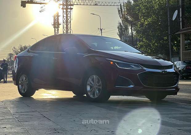 Chevrolet Cruze 2019 — լուսանկար 13