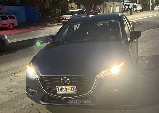 Mazda 3 2018 — լուսանկար 14