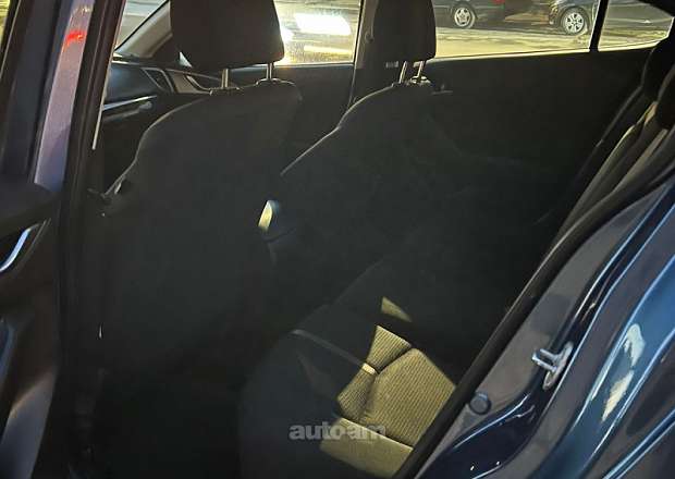 Mazda 3 2018 — լուսանկար 7