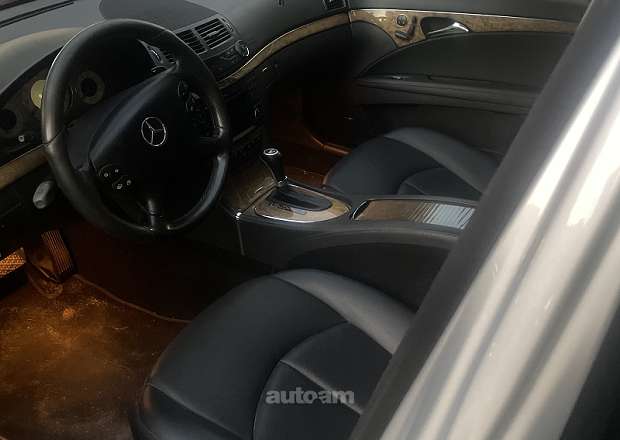 Mercedes-Benz E 350 2009 — լուսանկար 3