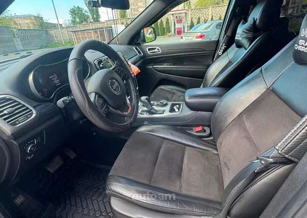 Jeep Grand Cherokee 2021 — photo 8