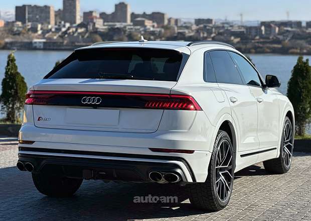 Audi SQ8