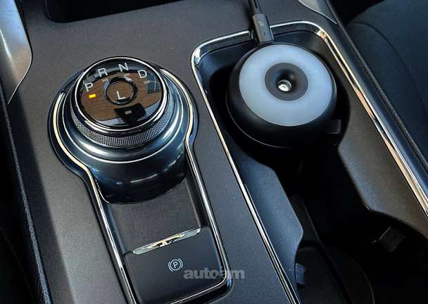 Ford Fusion 2020 — фото 11