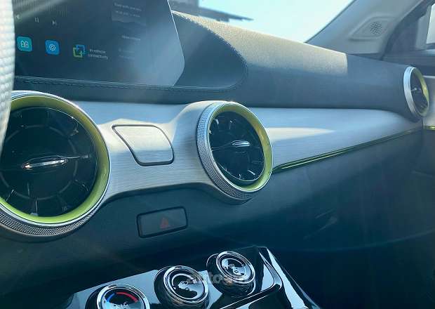 Dongfeng Forthing Friday ev SUV