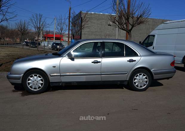 Mercedes-Benz E 320 1995 — photo 5