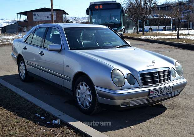 Mercedes-Benz E 320 1995 — photo 4