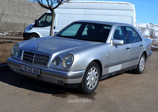 Mercedes-Benz E 320 1995 — photo 2