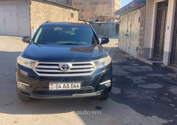 Toyota Highlander 2012 — լուսանկար 1