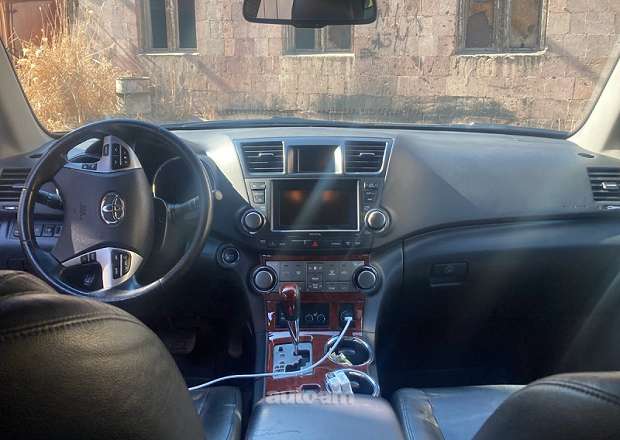 Toyota Highlander 2012 — լուսանկար 6