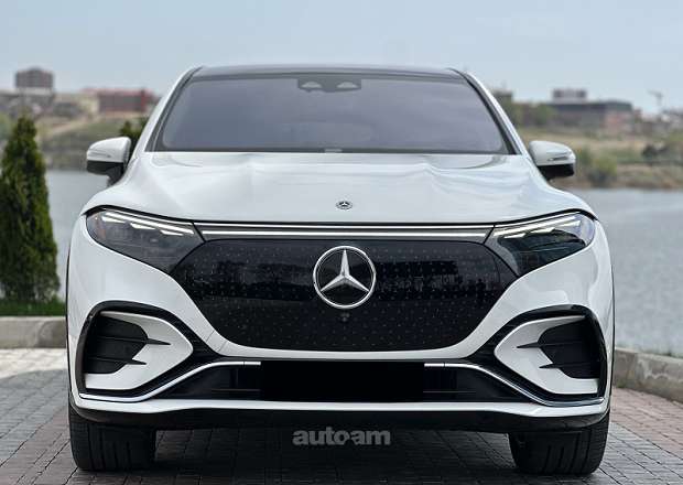 Mercedes-Benz EQS SUV