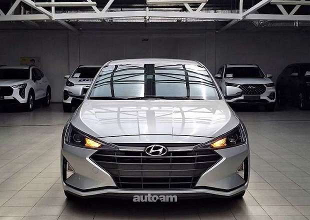 Hyundai Elantra 2020 — photo 2