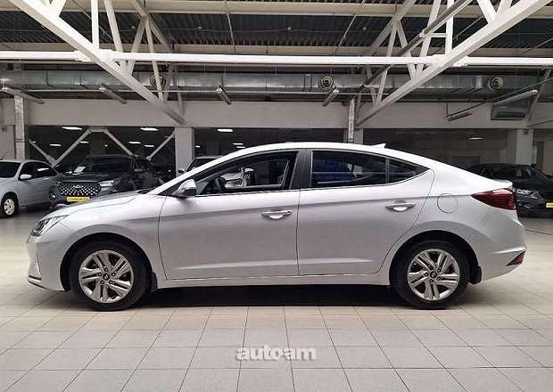 Hyundai Elantra 2020 — photo 7