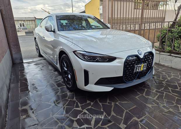 BMW i4