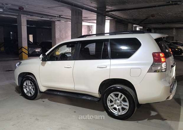Toyota Land Cruiser Prado 2010 — фото 14