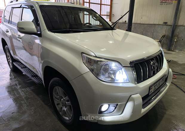 Toyota Land Cruiser Prado 2010 — фото 6