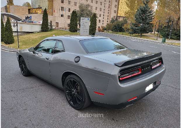 Dodge Challenger 2019 — photo 5
