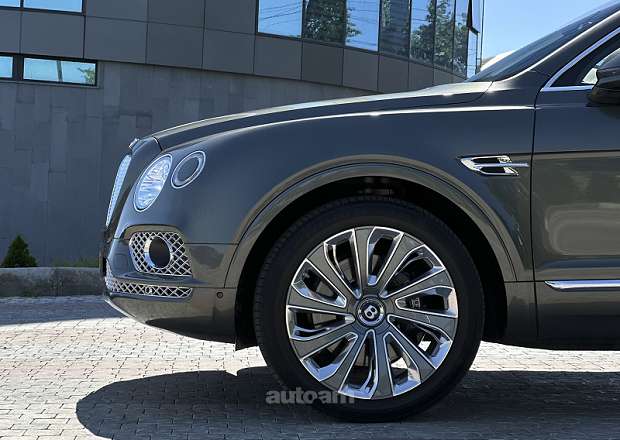 Bentley Bentayga 2016 — լուսանկար 15