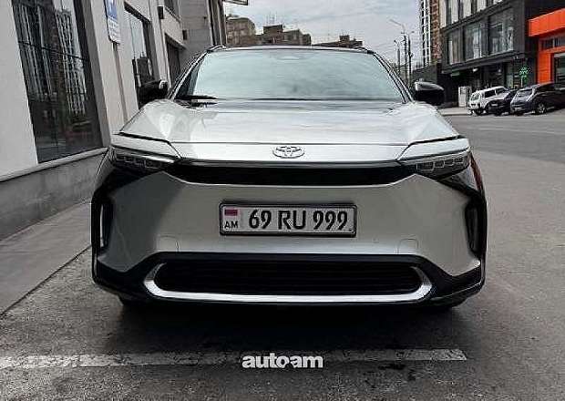 Toyota Bz4X