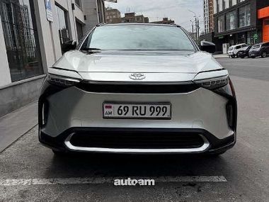 Toyota Bz4X 2023 — миниатюра 1