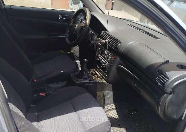 Volkswagen Passat 2000 — լուսանկար 3