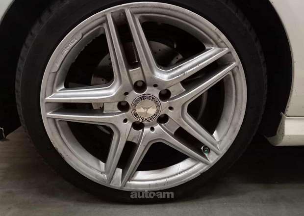 Mercedes-Benz C 300 2011 — լուսանկար 4