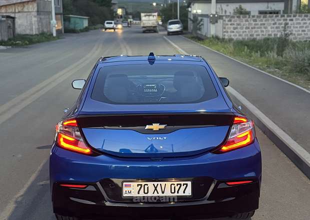 Chevrolet Volt 2016 — photo 2