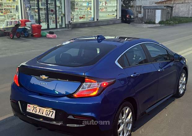 Chevrolet Volt 2016 — photo 1