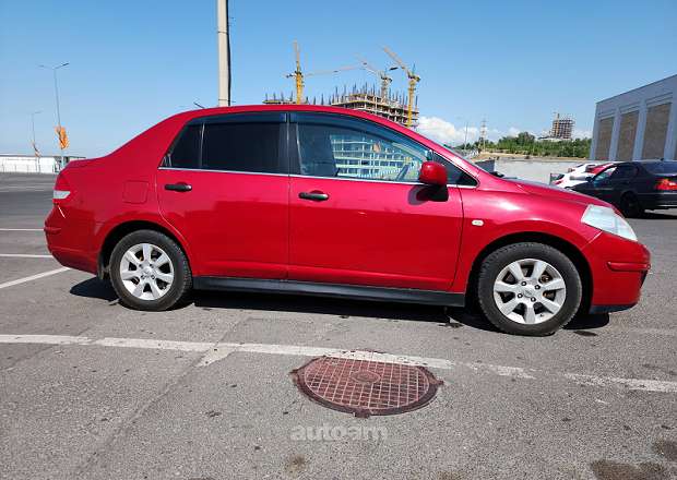 Nissan Tiida 2011 — լուսանկար 3