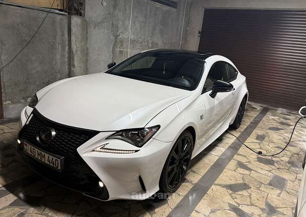 Lexus RC 200t