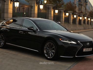 Lexus LS 500 2022 — миниатюра 1