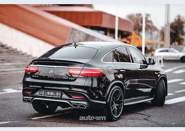 Mercedes-Benz GLE 63 S Coupe 2015 — լուսանկար 3