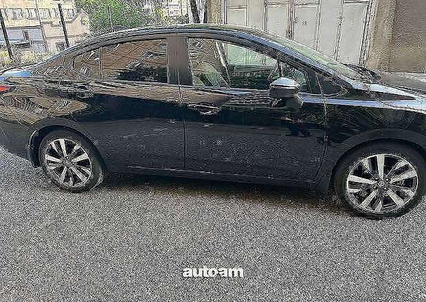 Nissan Versa 2021 — լուսանկար 4