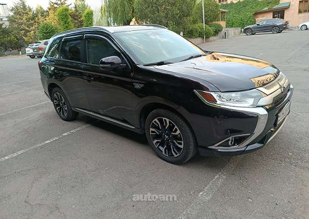 Mitsubishi Outlander PHEV 2018 — լուսանկար 3