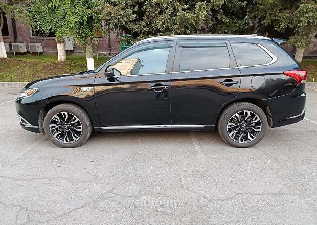Mitsubishi Outlander PHEV 2018 — լուսանկար 8