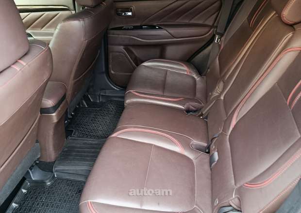 Mitsubishi Outlander PHEV 2018 — լուսանկար 14