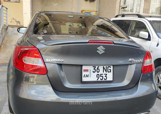 Suzuki Kizashi