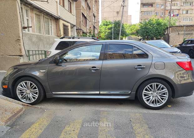 Suzuki Kizashi