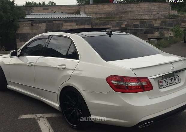 Mercedes-Benz E 350 2010 — photo 10