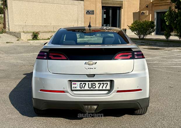 Chevrolet Volt 2014 — photo 3
