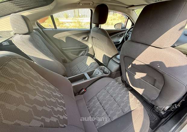 Chevrolet Volt 2014 — photo 8
