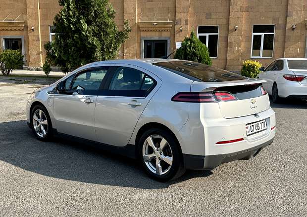 Chevrolet Volt 2014 — photo 4