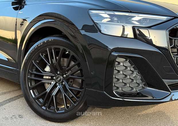 Audi RSQ8