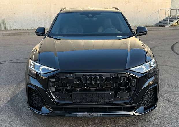 Audi RSQ8